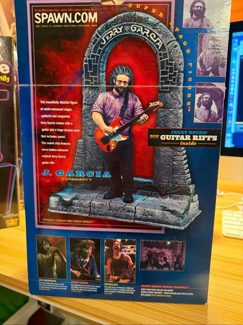 Grateful Dead Jerry Garcia Figurine Plays Jerry Guitar Riff New In Box *READ*